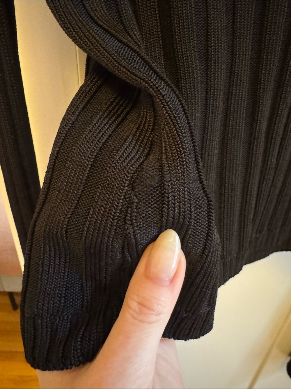 GUIZIO Black Ribbed V-Neck Button Cardigan - Picture 5 of 7